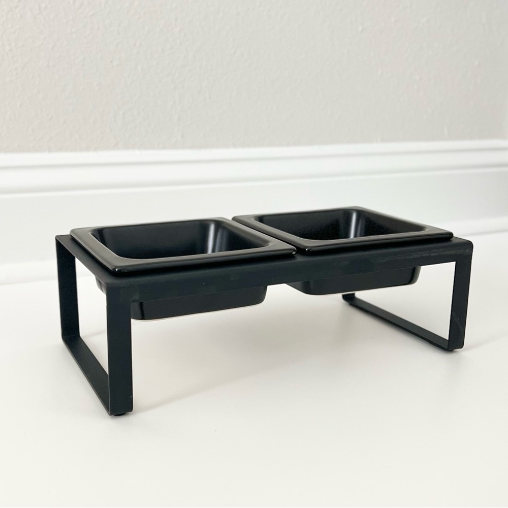 Black Modern Pet Feeder